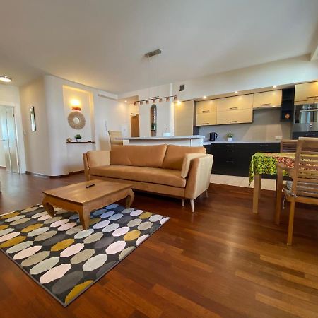 Orientalny Apartment Варшава Екстериор снимка