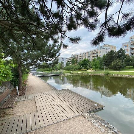 Orientalny Apartment Варшава Екстериор снимка