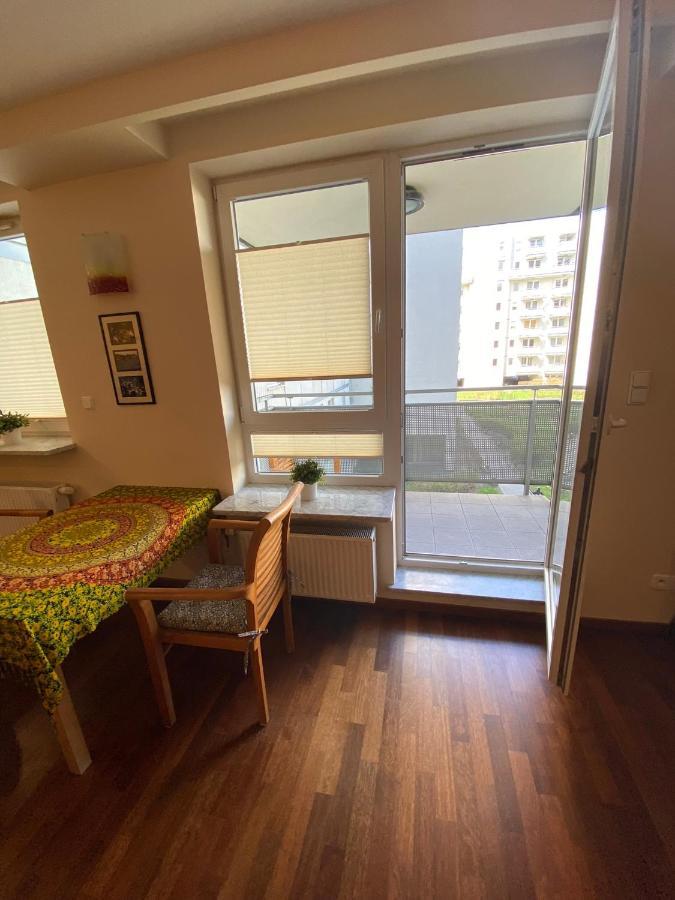 Orientalny Apartment Варшава Екстериор снимка