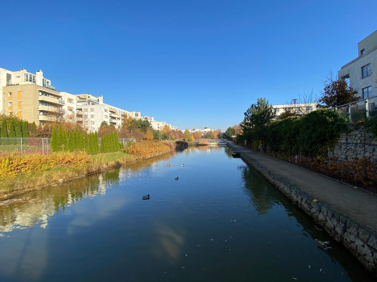Orientalny Apartment Варшава Екстериор снимка