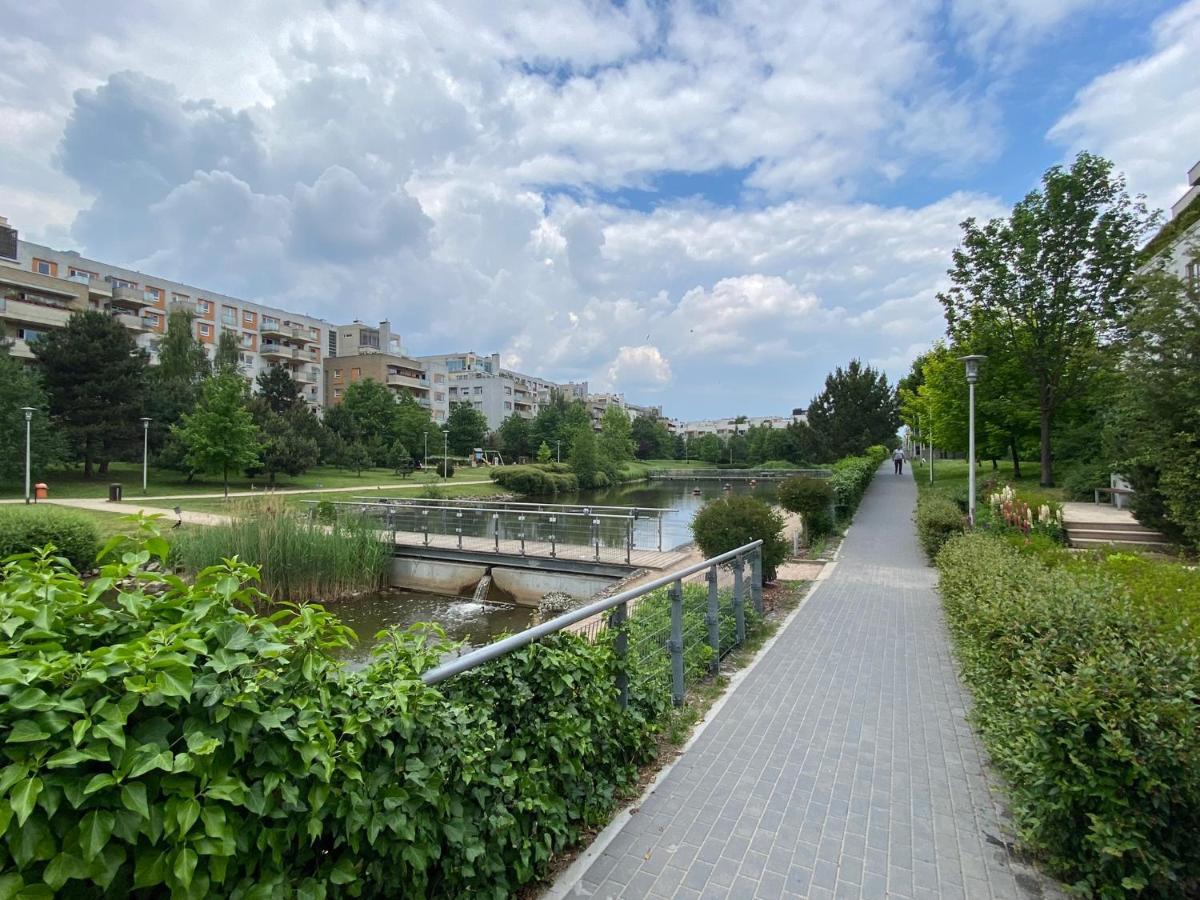 Orientalny Apartment Варшава Екстериор снимка